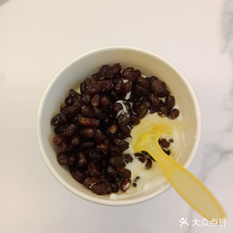 丽江古城开了十年的老酸奶点[糖果]
