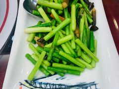 -良友·海鲜青岛菜·海肠捞饭(五四广场店)