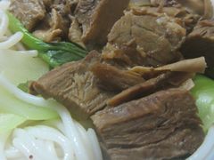柱侯牛腩米线-必胜客宅急送(真北乐购店)