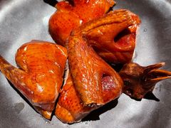 脆炸乳鸽-荣小馆(安达仕店)