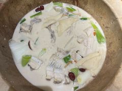 -滇香肴·云南菜蒸汽石锅鱼(云南北路店)