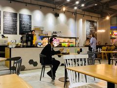 大堂-HELLO 27 意面·沙拉·帕尼尼