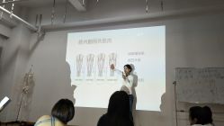 -亚太瑜伽普拉提学院