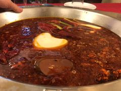 -山城年华老火锅(玉林店)