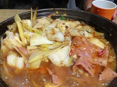 -极有家小鱼小鸡石锅煲(佳兆业店)