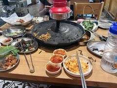 -江南猪肉商会无限续吃(弘大店)