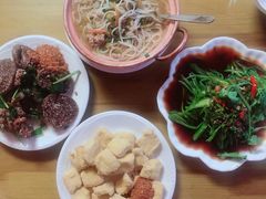 -88号小吃店·经典云南菜·地道纳西美食