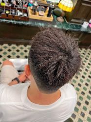 -海文先生国潮烫染男士理发馆