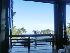 -亚龙湾喜来登·美景台大堂吧