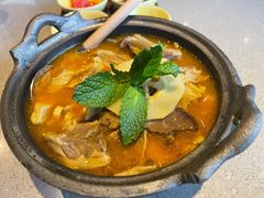 酸木瓜炖牛腩-半山腰·云南菜(侨福芳草地店)