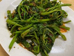 -明记烧鱼美味店