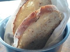 餐前包-AZUL by FUEL蓝色·法式酒馆(琶醍店)