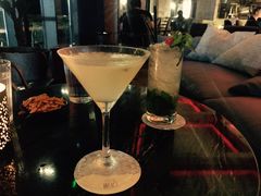 -饮湖威士忌鸡尾酒吧