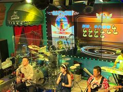 -Famous肥猫墨西哥音乐餐吧(五棵松华熙LIVE店)