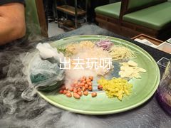 -得意咚瓜·顺德鱼生·冬瓜火锅(深圳首店)