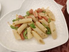 火腿炒通心粉-小白桦西餐厅