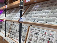 -诺柯视眼镜-蔡司依视路官方工厂店(淞南一店)