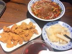 -爆炸头阿姨小四川正宗川味小吃(无任何分店)