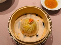 蟹粉小笼包-新荣记(南京西路店)