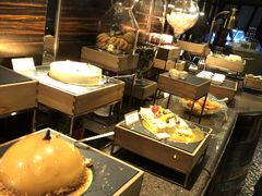 自助取餐区-广州花园酒店-凌璇阁360度高空海鲜自助餐CAROUSEL