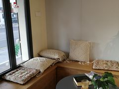 靠窗位-LAB COFFEE来杯咖啡(浦仓路店)