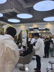 -虫二·专注健康烫染沙龙