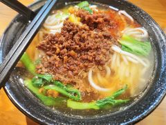 点辣肉酱米线-丽虹云南过桥米线(兴工街店)