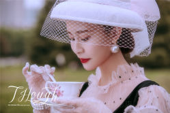 -伯爵婚纱摄影(光谷店)