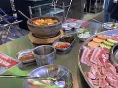-哈哈碳都·牛肋条无限自助烤肉(台江万达店)
