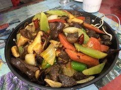 -乡土特色.冷锅鱼.牦牛肉汤锅