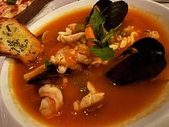 -卡佩罗意大利餐厅及酒吧Al Cappello Trattoria