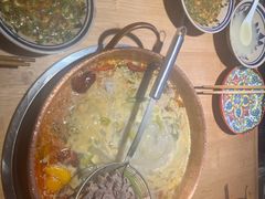 -洱火云南酸菜牛肉火锅(石景山当代商城店)