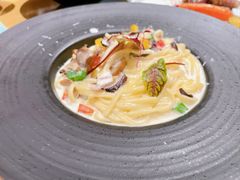 -杏荟旋转餐厅(广州爱群店)