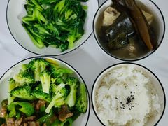 -臻爱住家月嫂育儿嫂(万达店)
