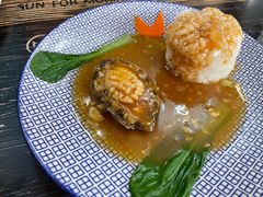 鲍鱼捞饭-1910老鲁味海鲜·戳子肉·青岛菜(金沙滩店)