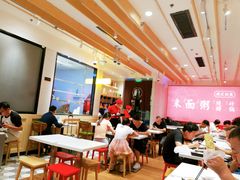 大堂-百事佳烧鸭牛腩(上海虹桥站店)