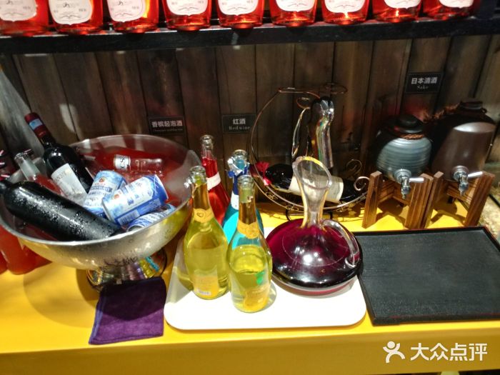 领鲜活海鲜榴莲自助火锅(东门店)图片