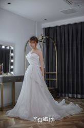 -予白婚纱礼服馆