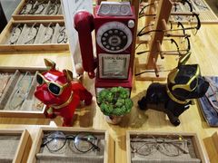 -肆兮眼镜·蔡司·徕卡战略合作店(大坪店)