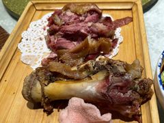 香酥咸蹄-老好人象山海鲜(岭南路店)