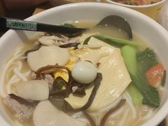 -蒙自源米线大王(花园城商场店)