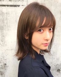 -天下皇剪新潇洒美容美发