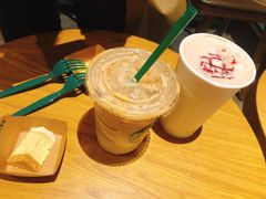 花样莓莓红茶拿铁-星巴克(天津佛罗伦萨小镇店)