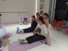 -艺熠舞蹈口才主持表演艺术中心(爱琴海校区)