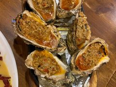 蒜茸烧生蚝-老东镇啤酒屋海鲜加工·蒸汽海鲜·海鲜烧烤(台东店)