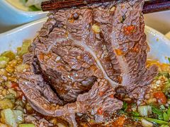 -来龍儿鲜切牛肉自助老火锅