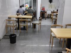 -金陵老丁家馄饨(新街口店)