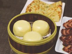 蛋黄流沙包-贰號小院潮汕砂锅粥(前海西街店)