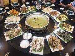 -野菌皇海景野生菌火锅(滨海大道店)