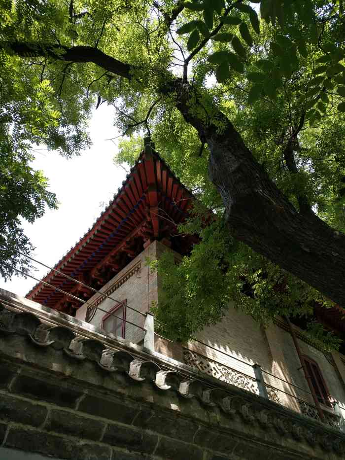 翰林院遗址-"现在的翰林院遗址紧邻恭亲王府,只剩下了一.